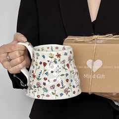 Mugs, practical water cups with hands, gift boxes, Christmas and New Year gifts, ceramic high aesthetic value
