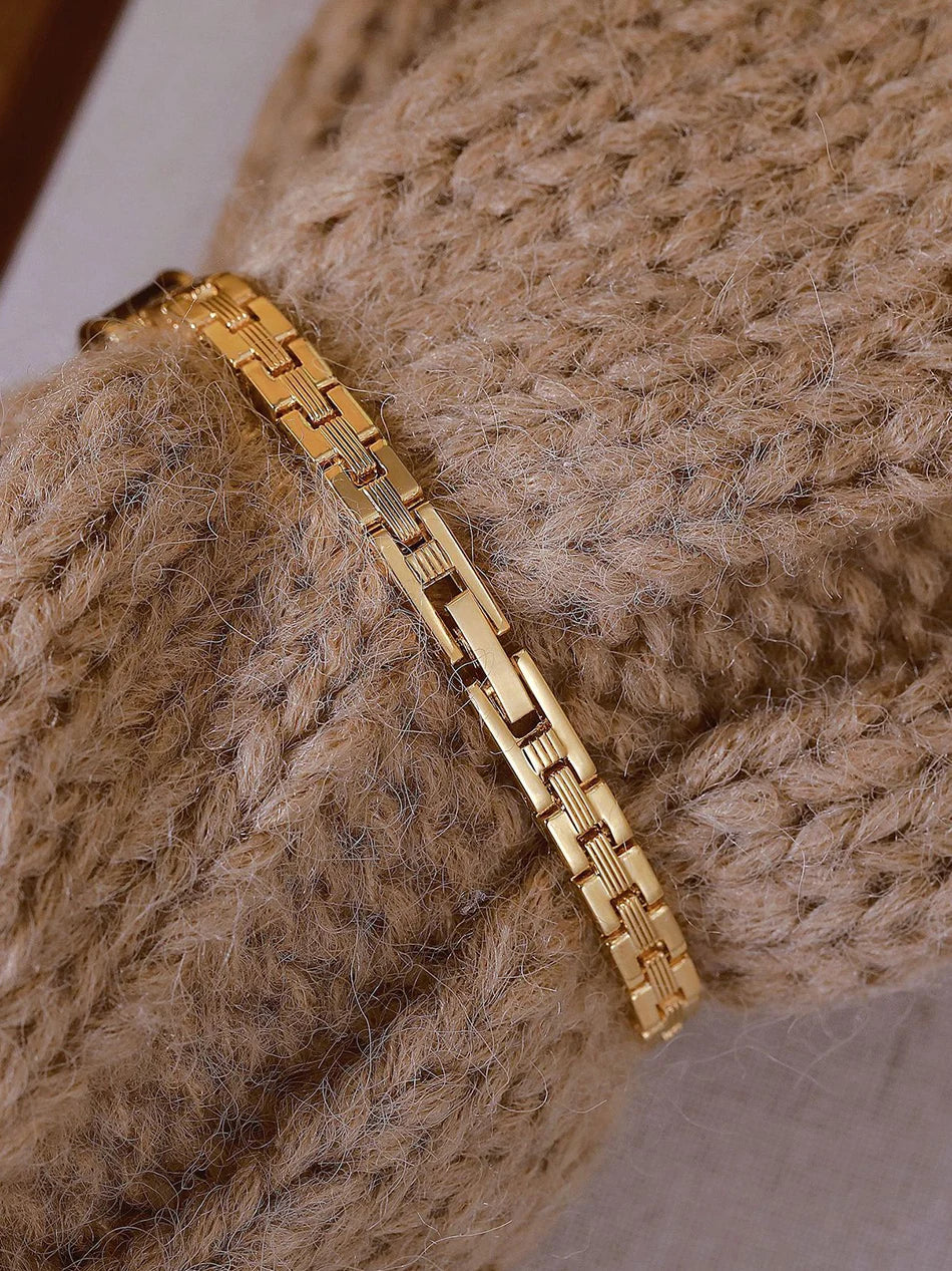 NEW Woman Watch Luxury Gold Amber Resin Vintage Watch Ladies Elegant Fashion Quartz Wristwatch Gifts For Women