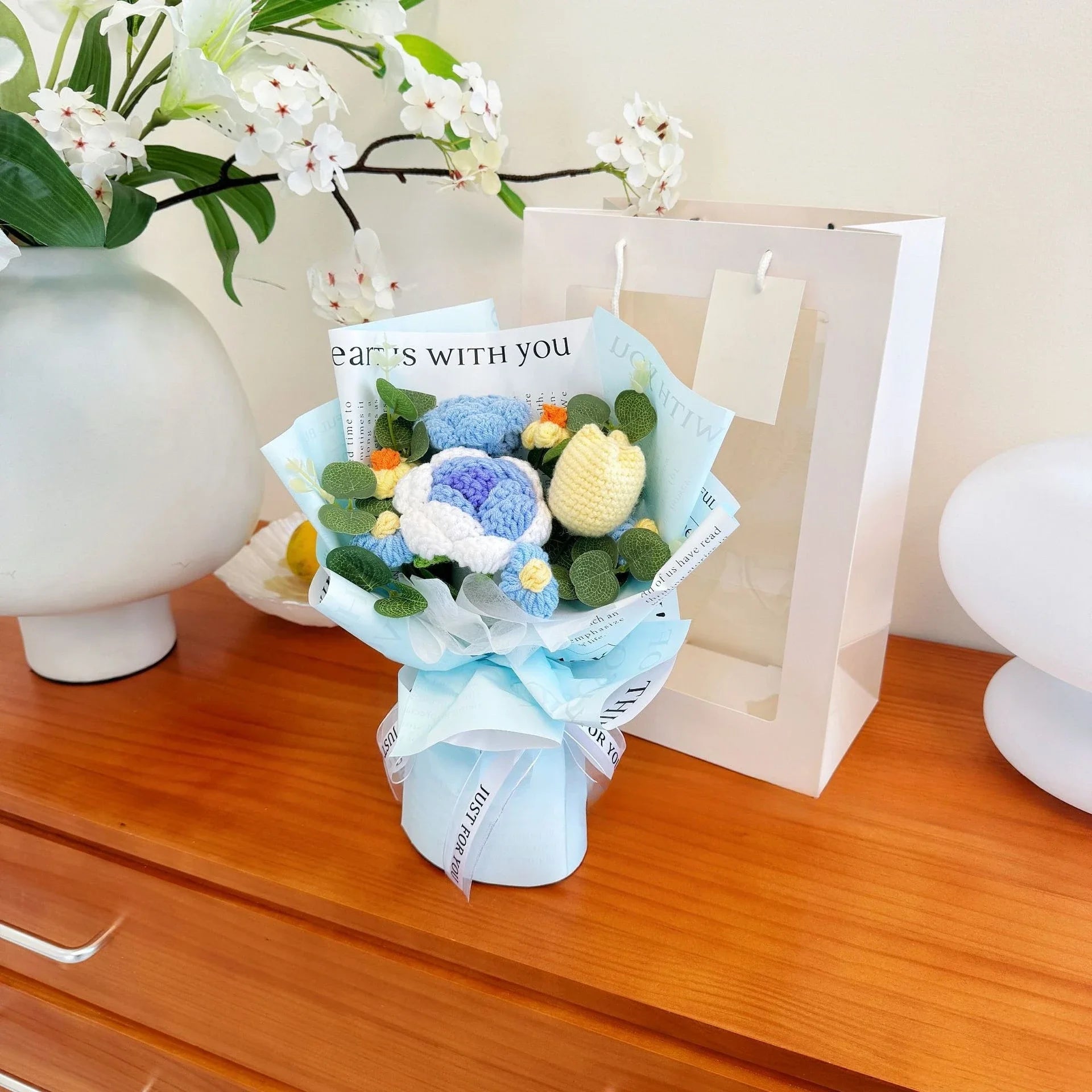 Simulation Knitting Wool Flower Rose Bouquet Tulips for Girlfriend Girlfriend Mom Birthday Gift Bouquet of Roses Flowers