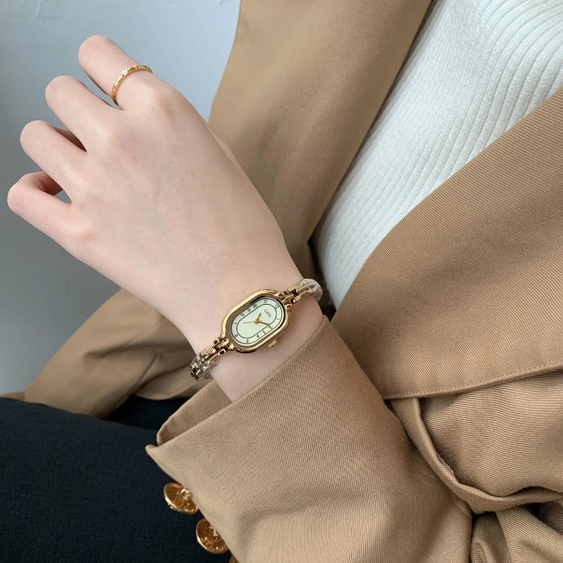 Women's watch Fashion Temperament Minimalism Steel Strip Watch for Women's Girl Student Chain Ladies Watch