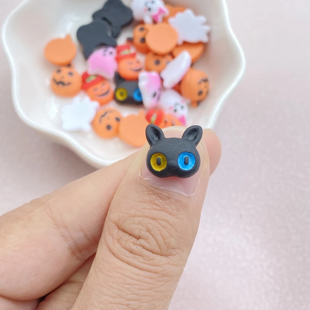 30Pcs New Resin Mini Cartoon Halloween cat head ghost Pumpkin Flat Back Manicure Parts Embellishments For Hair Bows Accessories